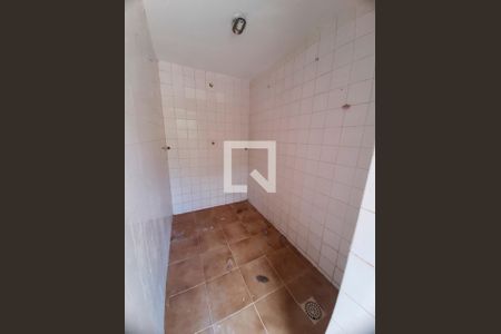 Casa de condomínio para alugar com 911m², 6 quartos e 3 vagasDuchas