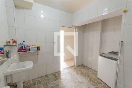 Apartamento à venda com 120m², 3 quartos e 1 vaga Apartamento à venda com 120m², 3 quartos e 1 vagaBanheiro Social