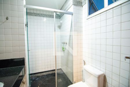 Banheiro da Suíte de apartamento à venda com 1 quarto, 76m² em Belvedere, Belo Horizonte