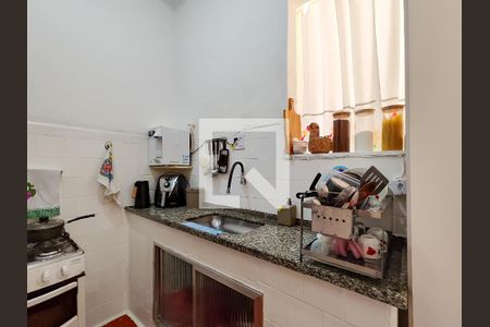 Apartamento para alugar com 70m², 2 quartos e sem vagaCozinha e Área de Serviço