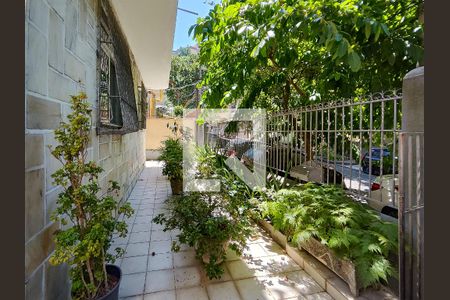 Apartamento para alugar com 70m², 2 quartos e sem vagaFachada do Prédio