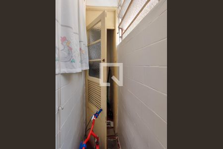 Apartamento para alugar com 70m², 2 quartos e sem vagaBanheiro de serviço