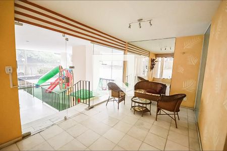 Apartamento à venda com 80m², 2 quartos e 1 vagaPortaria