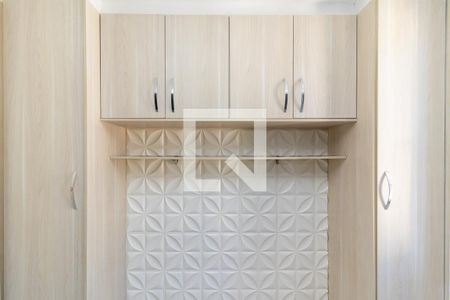 Quarto 1 - Armários de apartamento à venda com 2 quartos, 56m² em Conjunto Residencial José Bonifácio, São Paulo