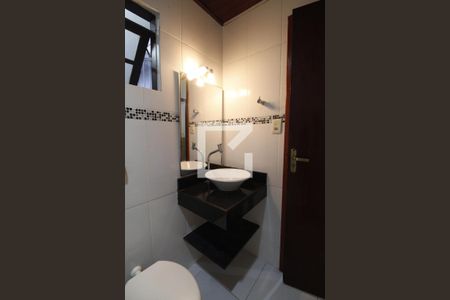 Casa à venda com 90m², 3 quartos e sem vaga Casa à venda com 90m², 3 quartos e sem vagaBanheiro da Suíte