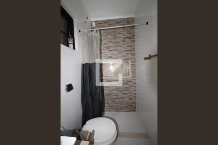 Casa à venda com 90m², 3 quartos e sem vaga Casa à venda com 90m², 3 quartos e sem vagaBanheiro Social