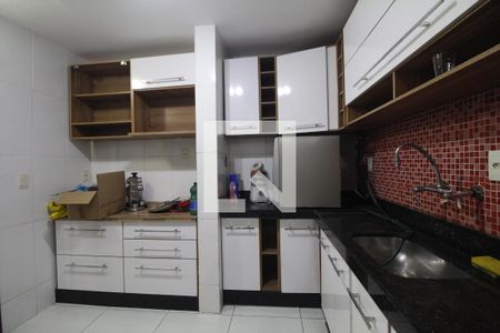 Casa à venda com 90m², 3 quartos e sem vaga Casa à venda com 90m², 3 quartos e sem vagaCozinha