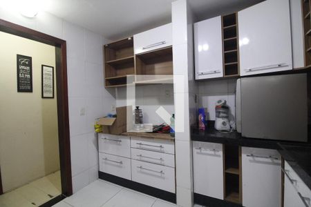 Casa à venda com 90m², 3 quartos e sem vaga Casa à venda com 90m², 3 quartos e sem vagaCozinha