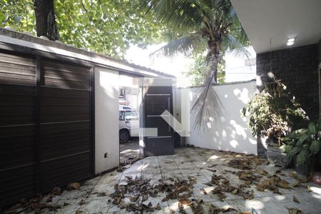 Casa à venda com 90m², 3 quartos e sem vaga Casa à venda com 90m², 3 quartos e sem vagaQuintal