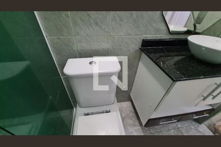 Casa para alugar com 135m², 2 quartos e 2 vagasBanheiro da Suíte