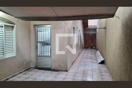 Casa para alugar com 135m², 2 quartos e 2 vagasQuintal