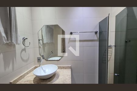 Casa para alugar com 135m², 2 quartos e 2 vagasBanheiro