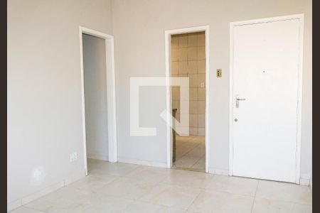 Apartamento para alugar com 60m², 3 quartos e sem vaga Apartamento para alugar com 60m², 3 quartos e sem vagaSala