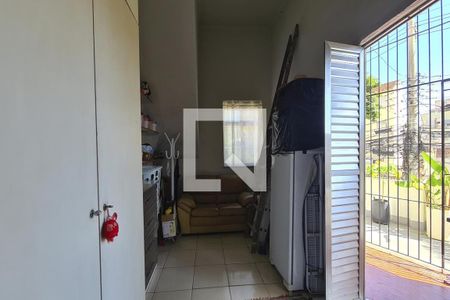 Casa à venda com 310m², 6 quartos e 1 vaga Casa à venda com 310m², 6 quartos e 1 vagaQuarto de Serviço