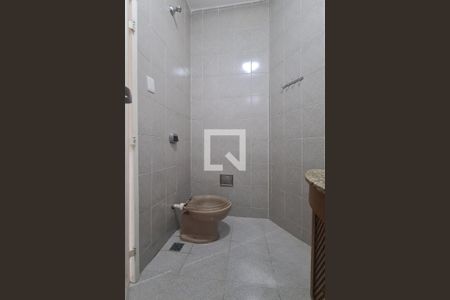 Casa à venda com 310m², 6 quartos e 1 vaga Casa à venda com 310m², 6 quartos e 1 vagaBanheiro