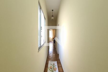 Casa à venda com 310m², 6 quartos e 1 vaga Casa à venda com 310m², 6 quartos e 1 vagaBanheiro Corredor