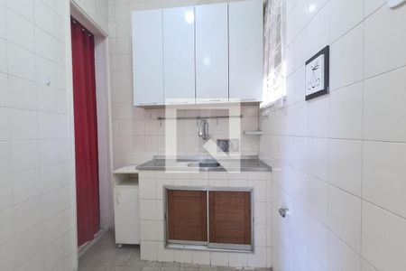 Casa à venda com 310m², 6 quartos e 1 vaga Casa à venda com 310m², 6 quartos e 1 vagaCozinha