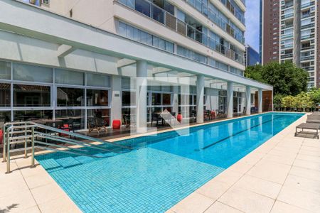 Studio para alugar com 43m², 1 quarto e 1 vaga Studio para alugar com 43m², 1 quarto e 1 vagaÁrea comum - Piscina