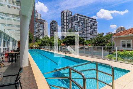 Studio para alugar com 43m², 1 quarto e 1 vaga Studio para alugar com 43m², 1 quarto e 1 vagaÁrea comum - Piscina