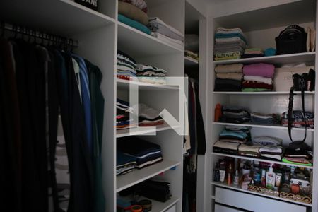 Closet de kitnet/studio para alugar com 1 quarto, 38m² em Campo Belo, São Paulo