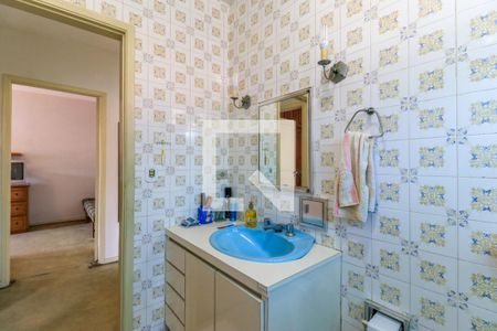 Casa à venda com 250m², 4 quartos e 4 vagasBanheiro Social