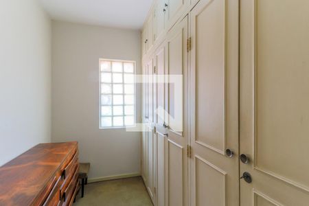 Casa à venda com 250m², 4 quartos e 4 vagasCloset da Suíte