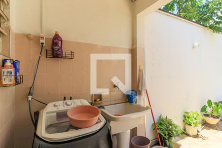 Casa à venda com 250m², 4 quartos e 4 vagasÁrea de Serviço