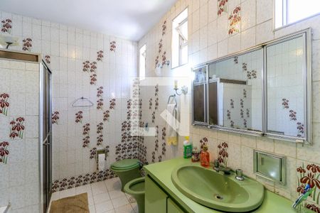 Casa à venda com 250m², 4 quartos e 4 vagasBanheiro da Suíte