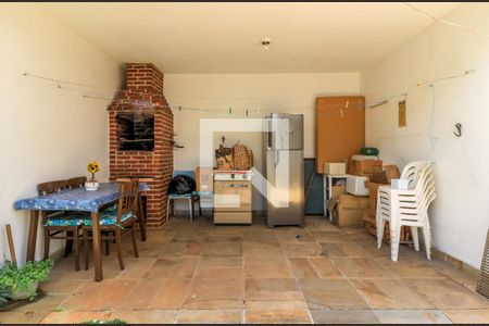 Casa à venda com 250m², 4 quartos e 4 vagasÁrea comum - Churrasqueira