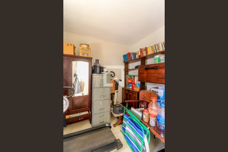 Casa à venda com 250m², 4 quartos e 4 vagasQuarto de Serviço