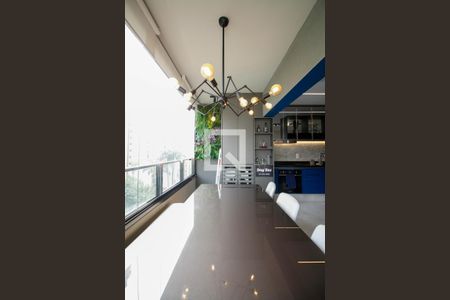 Varanda de apartamento à venda com 2 quartos, 68m² em Pinheiros, São Paulo