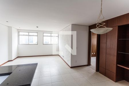 Sala de apartamento para alugar com 2 quartos, 85m² em Funcionários, Belo Horizonte