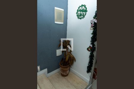 Apartamento à venda com 78m², 3 quartos e 1 vaga Apartamento à venda com 78m², 3 quartos e 1 vagaEscada de Entrada da Sala