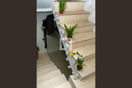 Apartamento à venda com 78m², 3 quartos e 1 vaga Apartamento à venda com 78m², 3 quartos e 1 vagaEscada de Entrada da Sala