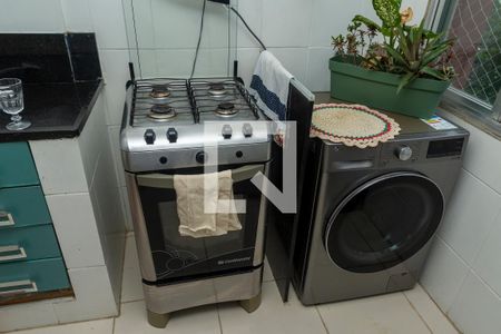 Apartamento à venda com 78m², 3 quartos e 1 vaga Apartamento à venda com 78m², 3 quartos e 1 vagaCozinha e Área de Serviço - Armários