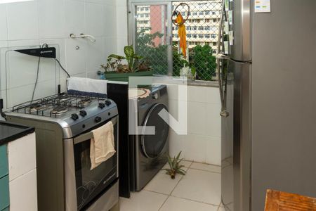 Apartamento à venda com 78m², 3 quartos e 1 vaga Apartamento à venda com 78m², 3 quartos e 1 vagaCozinha e Área de Serviço - Armários