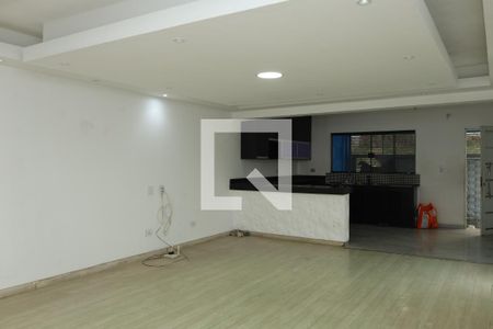 Sala de casa para alugar com 3 quartos, 213m² em Parque Guarani, São Paulo