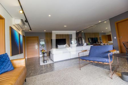 sala de apartamento para alugar com 3 quartos, 175m² em Centro Empresarial Tamboré, Santana de Parnaíba