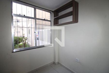 Quarto 1 de apartamento para alugar com 2 quartos, 49m² em Irajá, Rio de Janeiro