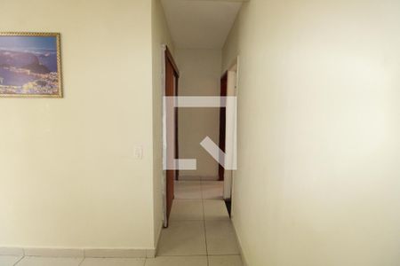 Corredor de apartamento para alugar com 2 quartos, 49m² em Irajá, Rio de Janeiro