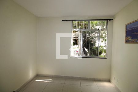 Sala de apartamento para alugar com 2 quartos, 49m² em Irajá, Rio de Janeiro