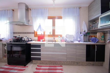 Casa à venda com 329m², 5 quartos e 3 vagasCozinha - Armários