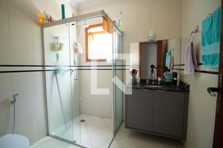 Casa à venda com 329m², 5 quartos e 3 vagasBanheiro 1