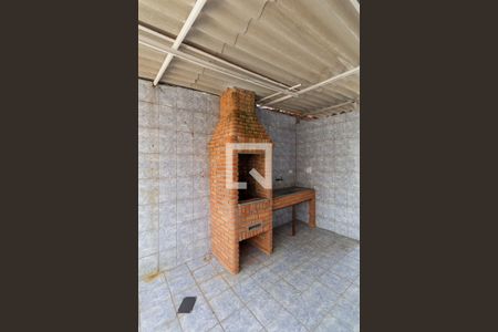 Casa à venda com 270m², 5 quartos e 2 vagas Casa à venda com 270m², 5 quartos e 2 vagasÁrea comum