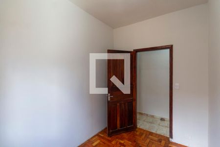 Casa à venda com 270m², 5 quartos e 2 vagas Casa à venda com 270m², 5 quartos e 2 vagasQuarto