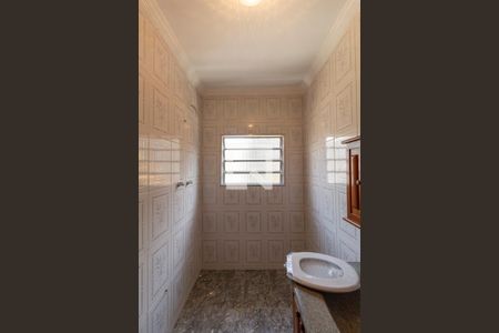 Casa à venda com 270m², 5 quartos e 2 vagas Casa à venda com 270m², 5 quartos e 2 vagasBanheiro