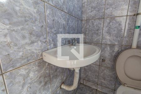 Casa à venda com 270m², 5 quartos e 2 vagas Casa à venda com 270m², 5 quartos e 2 vagasBanheiro de serviço