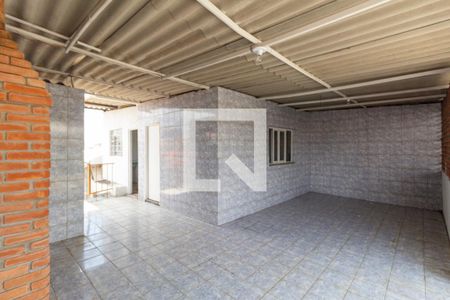 Casa à venda com 270m², 5 quartos e 2 vagas Casa à venda com 270m², 5 quartos e 2 vagasÁrea comum