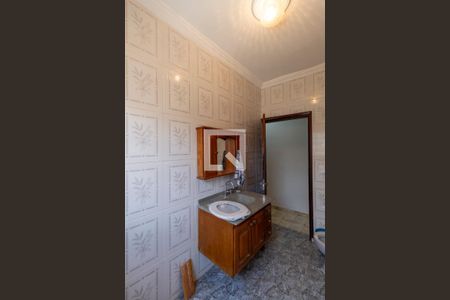 Casa à venda com 270m², 5 quartos e 2 vagas Casa à venda com 270m², 5 quartos e 2 vagasBanheiro