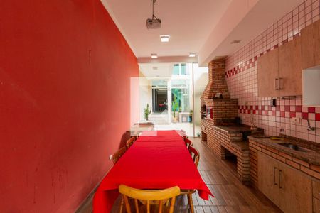 Casa à venda com 277m², 3 quartos e 1 vaga Casa à venda com 277m², 3 quartos e 1 vagaChurrasqueira